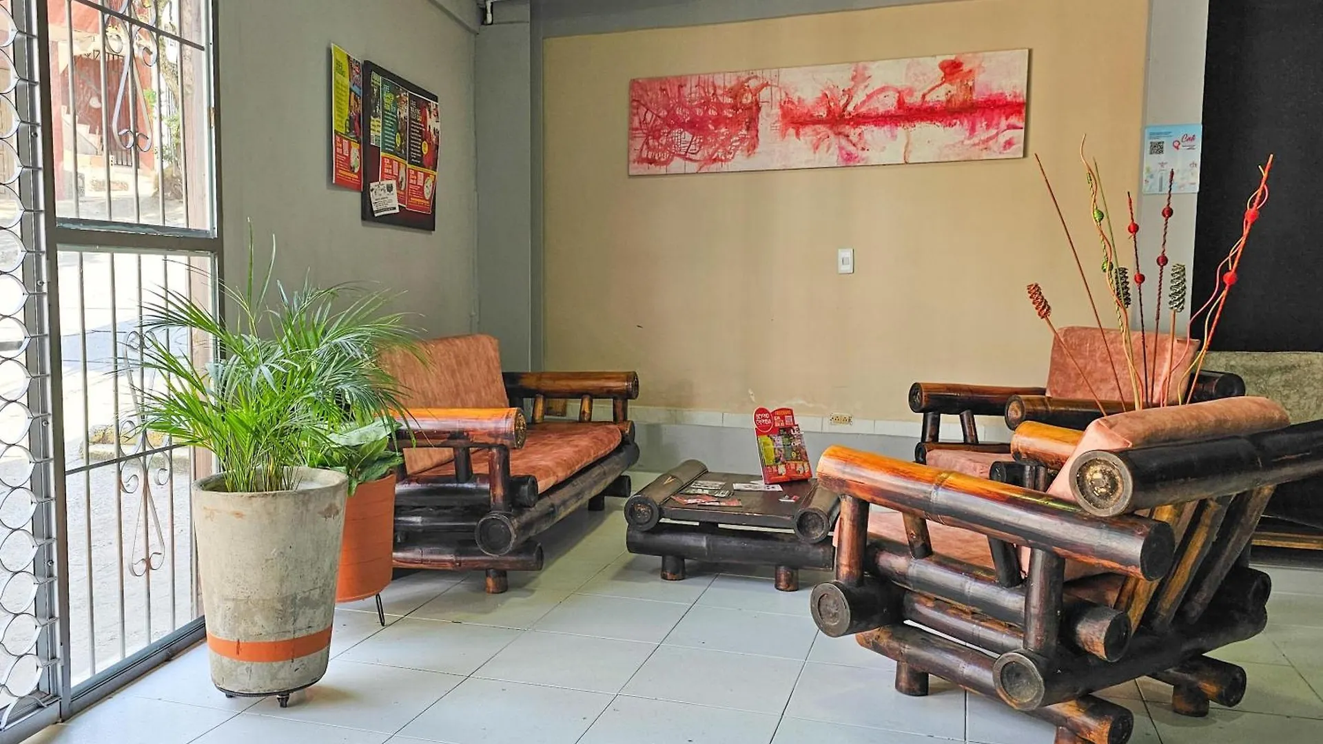 Guest house La Mercedes Lite Hostal By Mh Hotel Cali